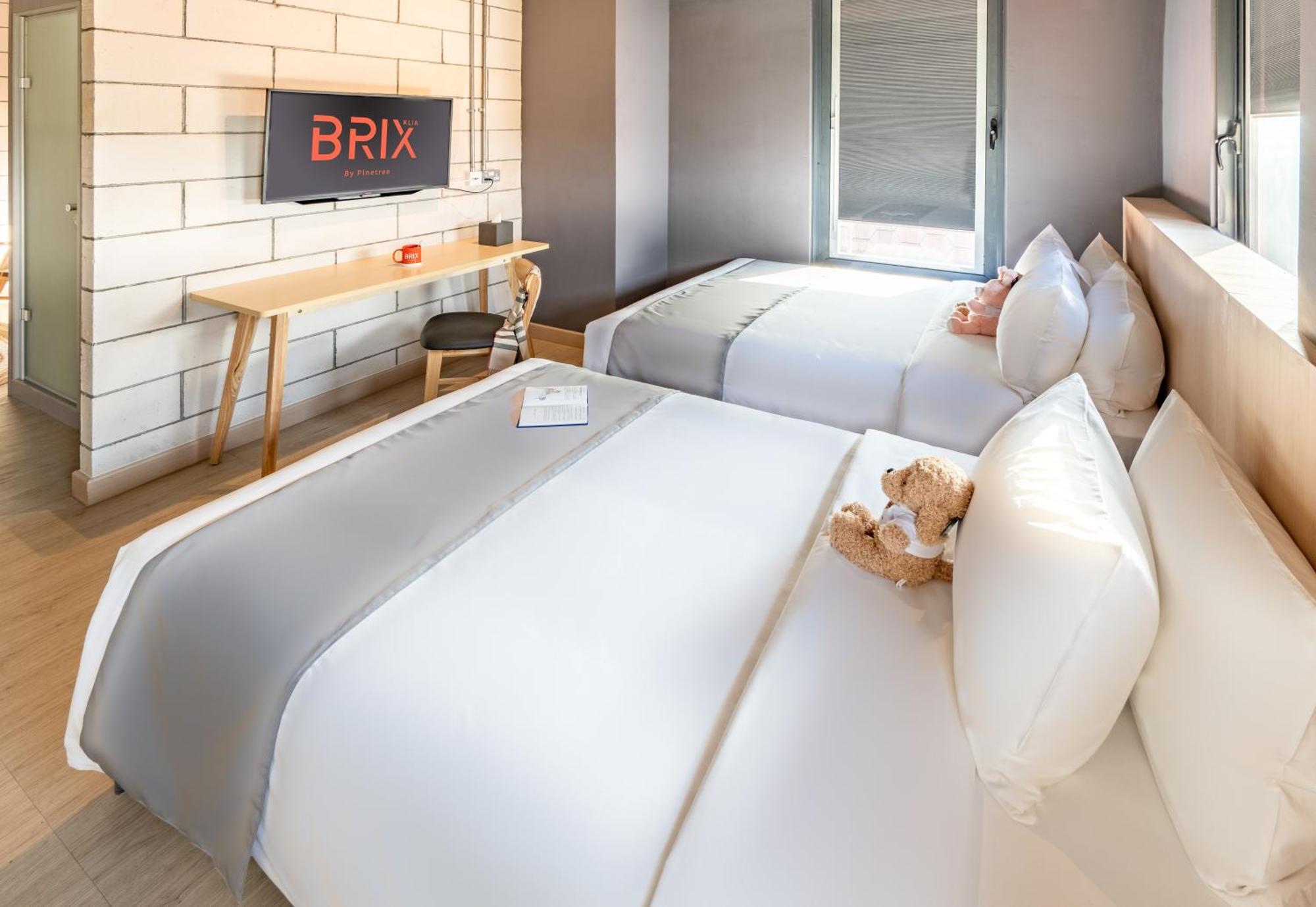Brix Klia By Pinetree Hotel Sepang Ngoại thất bức ảnh