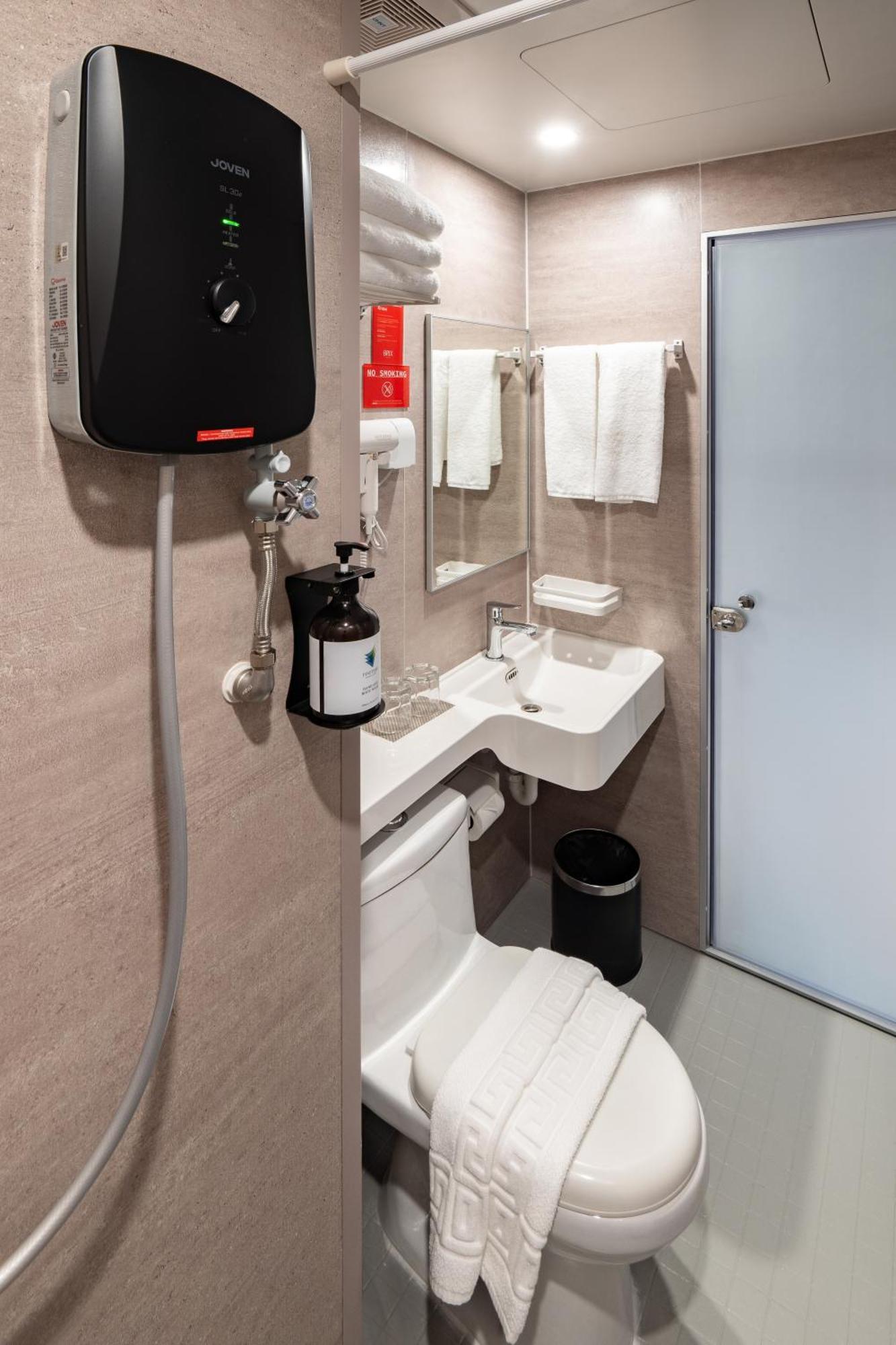 Brix Klia By Pinetree Hotel Sepang Ngoại thất bức ảnh